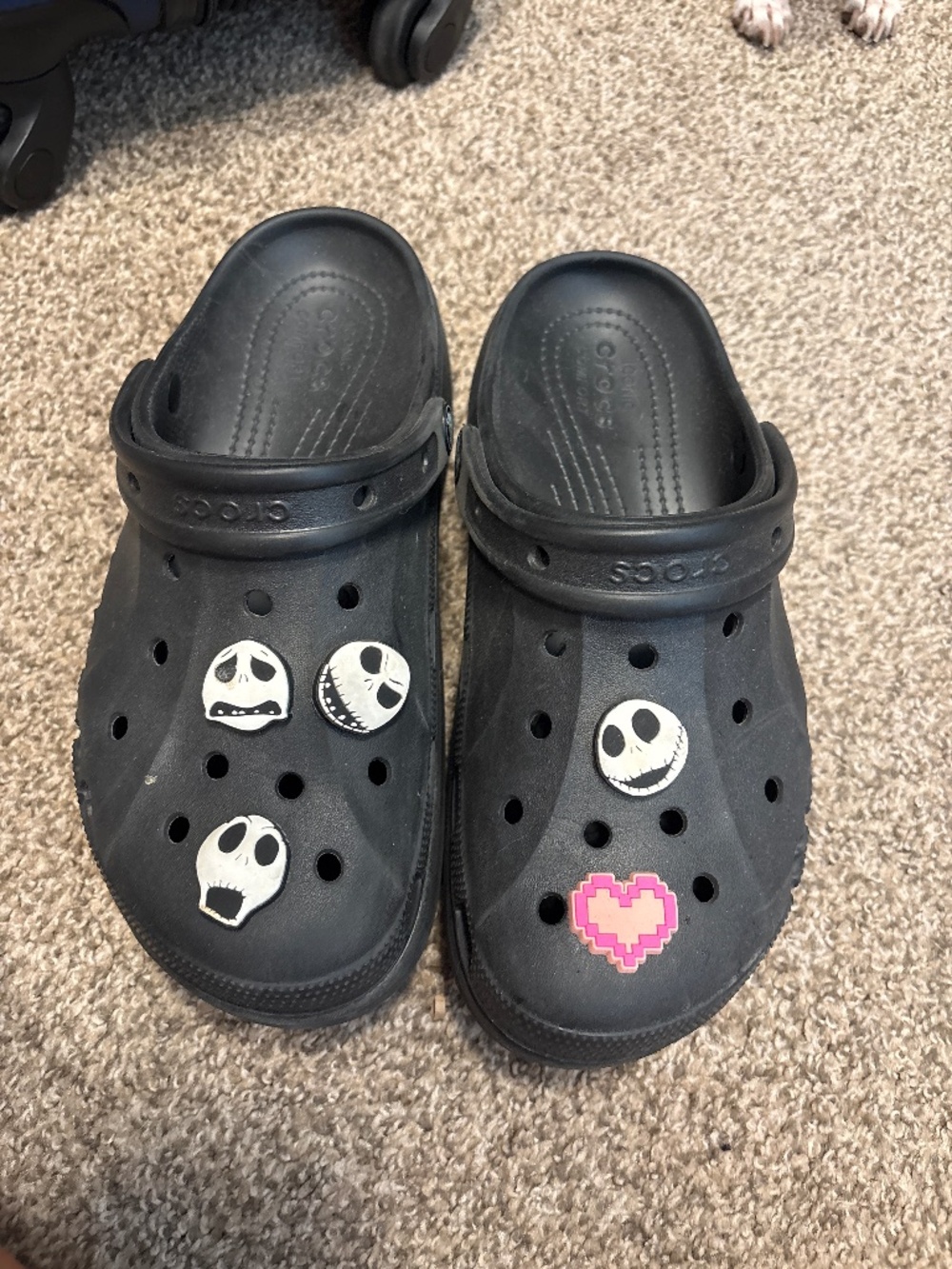 Women’s platform crocs with widgets